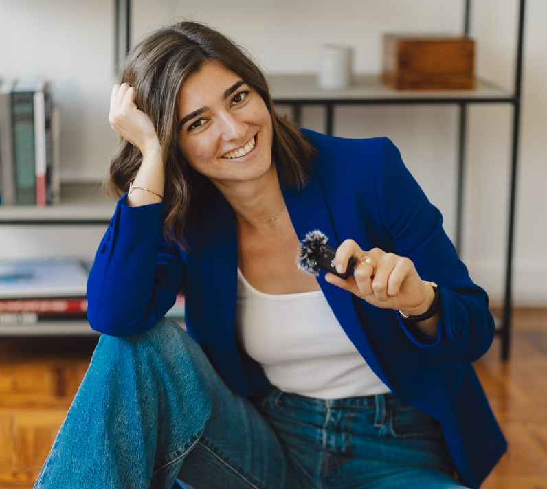 Chloé Alves — podcasteuse